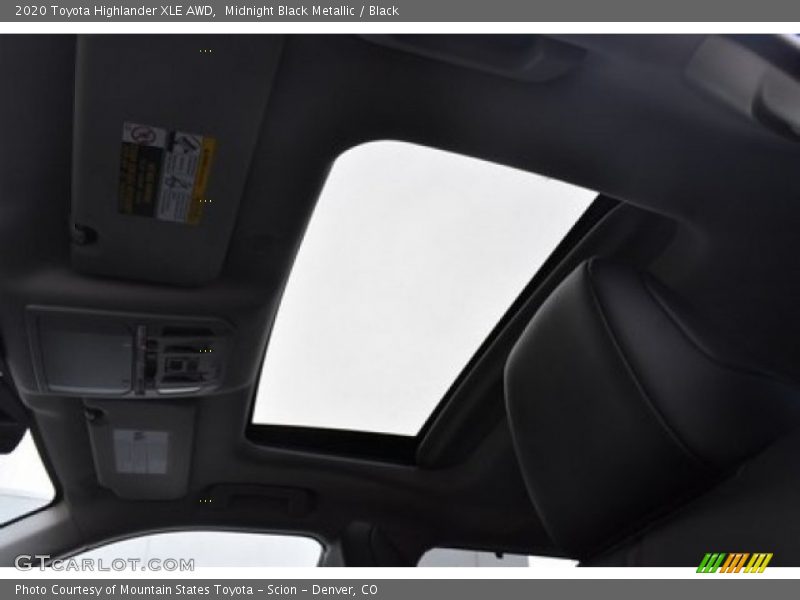 Midnight Black Metallic / Black 2020 Toyota Highlander XLE AWD