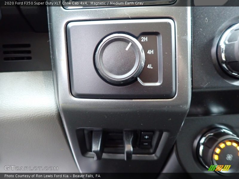 Magnetic / Medium Earth Gray 2020 Ford F350 Super Duty XLT Crew Cab 4x4