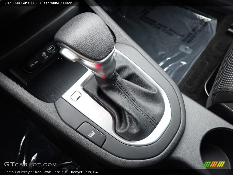 Clear White / Black 2020 Kia Forte LXS