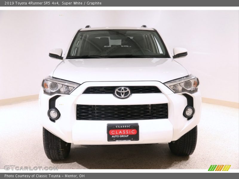 Super White / Graphite 2019 Toyota 4Runner SR5 4x4