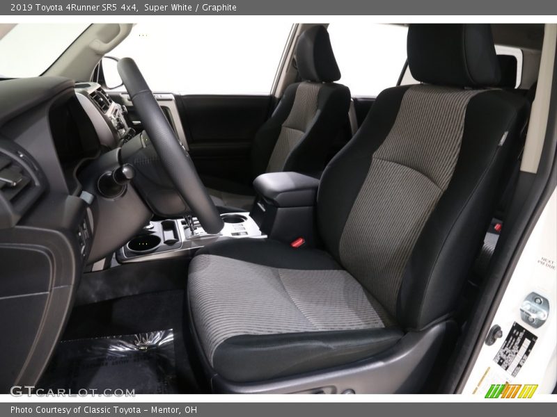 Super White / Graphite 2019 Toyota 4Runner SR5 4x4