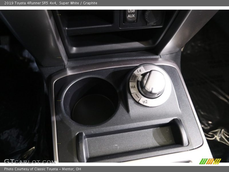 Super White / Graphite 2019 Toyota 4Runner SR5 4x4
