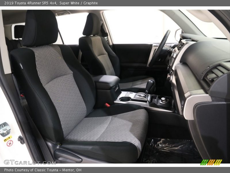 Super White / Graphite 2019 Toyota 4Runner SR5 4x4