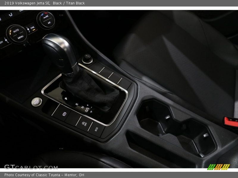 Black / Titan Black 2019 Volkswagen Jetta SE