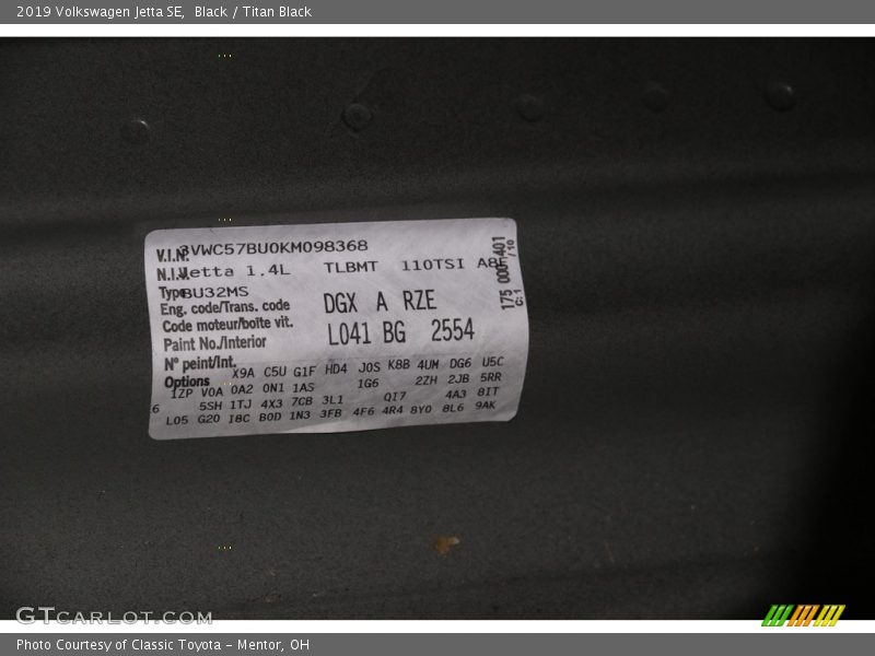 2019 Jetta SE Black Color Code L041