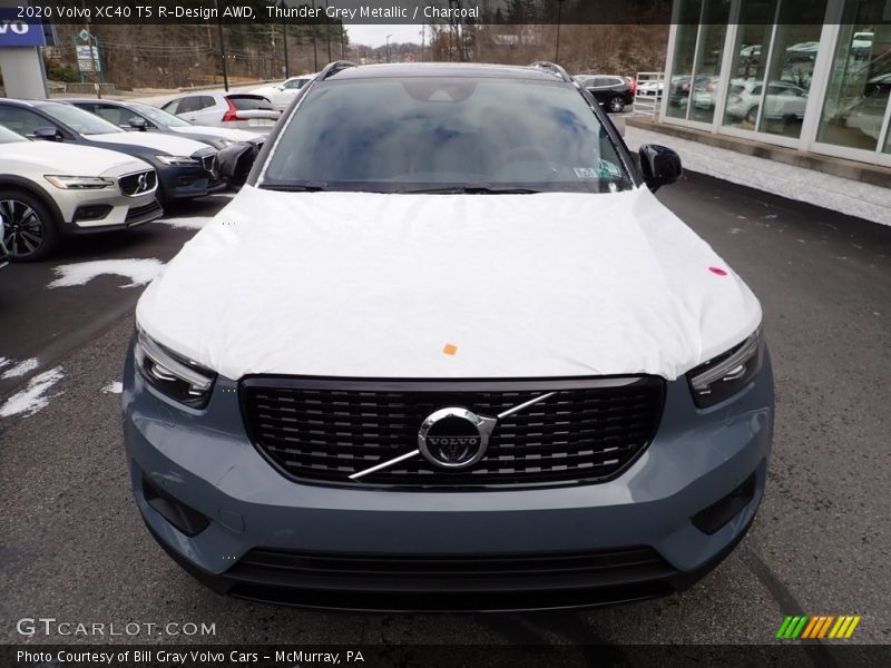 Thunder Grey Metallic / Charcoal 2020 Volvo XC40 T5 R-Design AWD