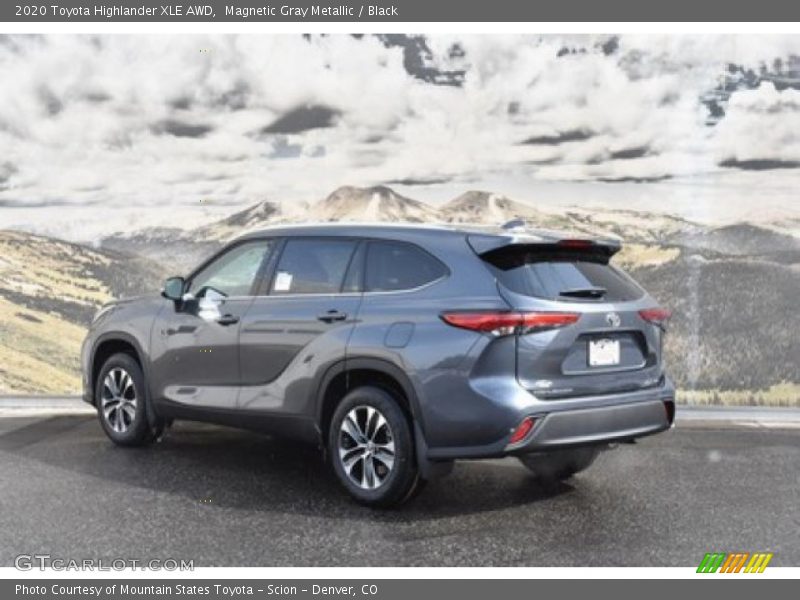 Magnetic Gray Metallic / Black 2020 Toyota Highlander XLE AWD