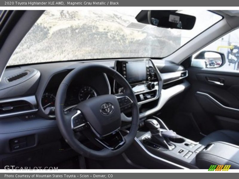 Magnetic Gray Metallic / Black 2020 Toyota Highlander XLE AWD