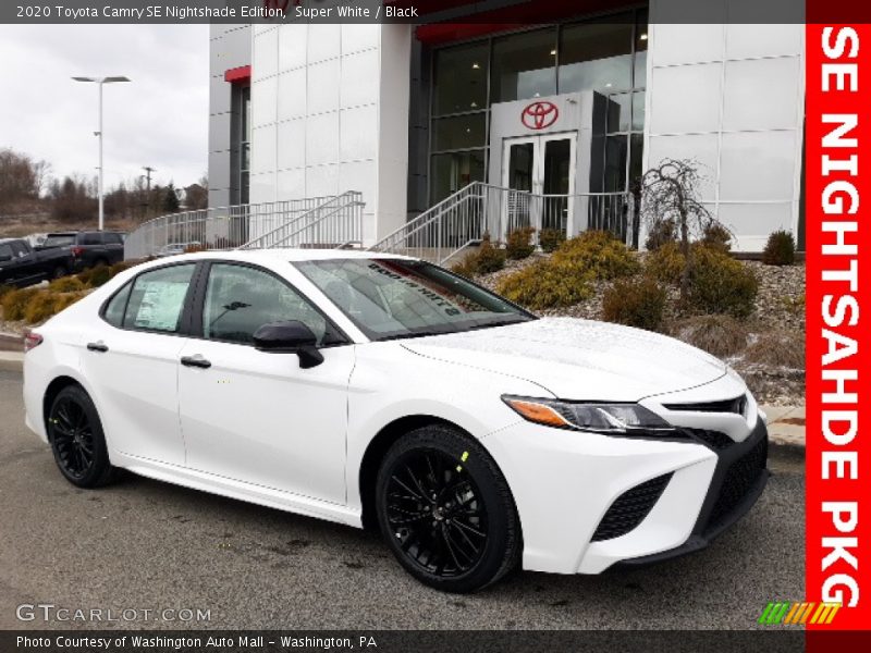 Super White / Black 2020 Toyota Camry SE Nightshade Edition