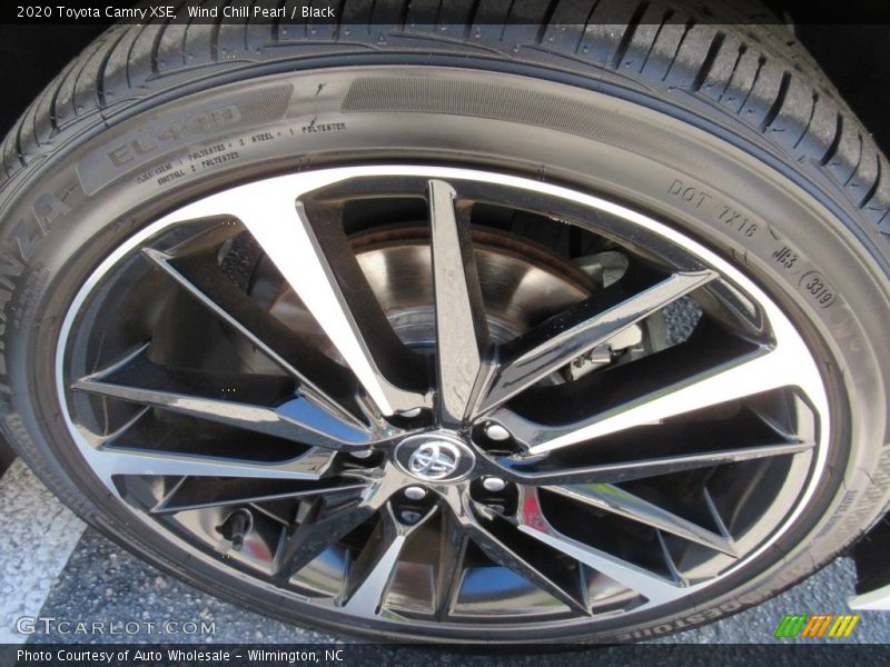 Wind Chill Pearl / Black 2020 Toyota Camry XSE