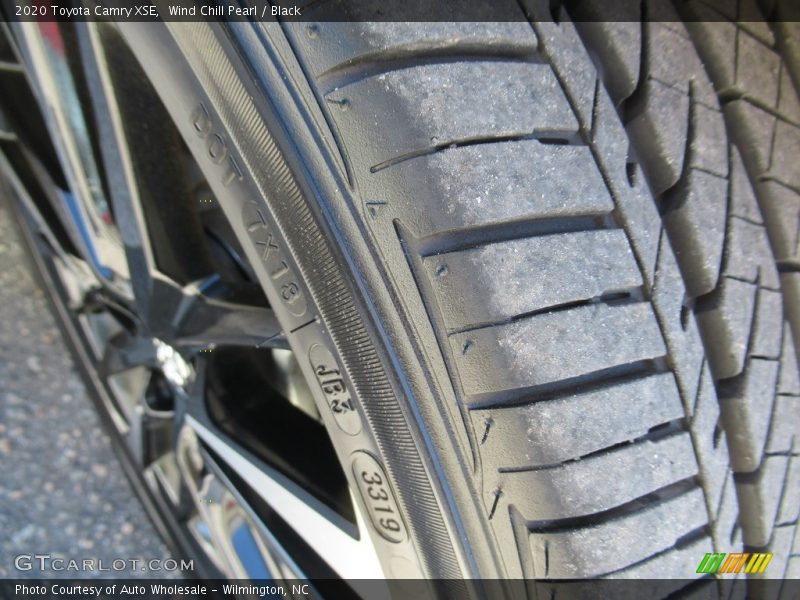 Wind Chill Pearl / Black 2020 Toyota Camry XSE