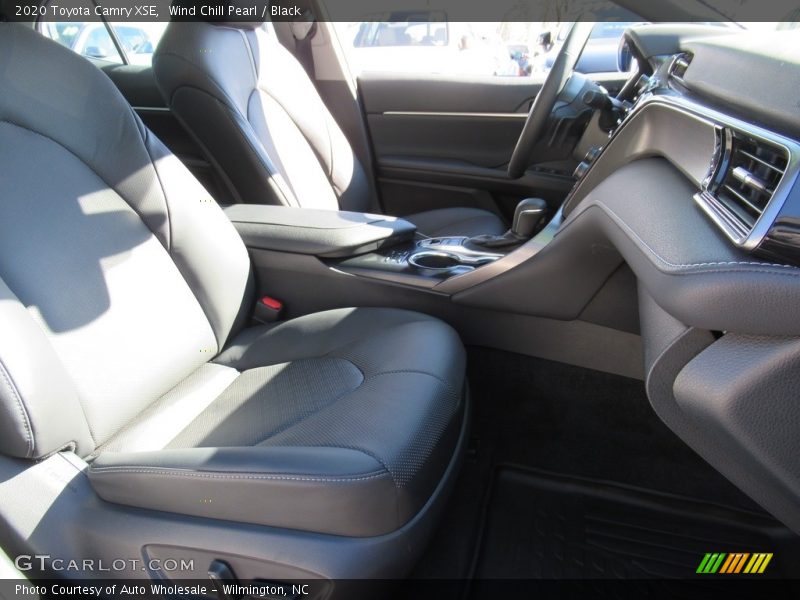 Wind Chill Pearl / Black 2020 Toyota Camry XSE