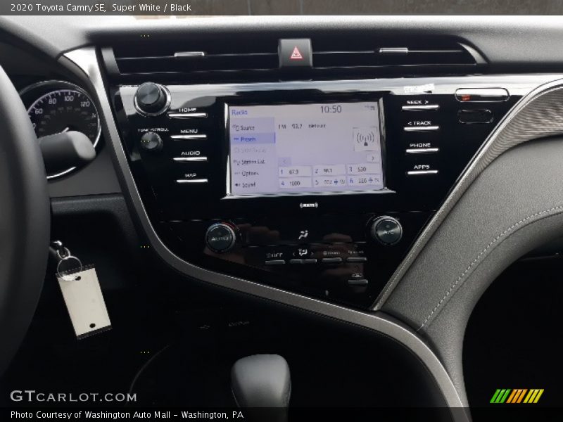 Super White / Black 2020 Toyota Camry SE