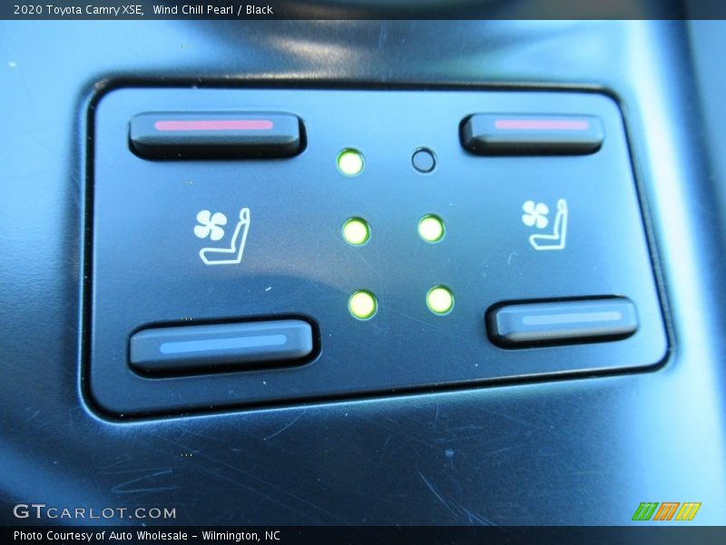 Wind Chill Pearl / Black 2020 Toyota Camry XSE