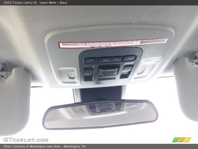 Super White / Black 2020 Toyota Camry SE