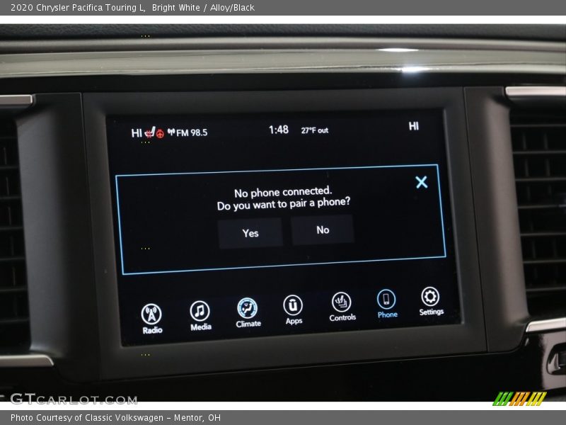 Bright White / Alloy/Black 2020 Chrysler Pacifica Touring L