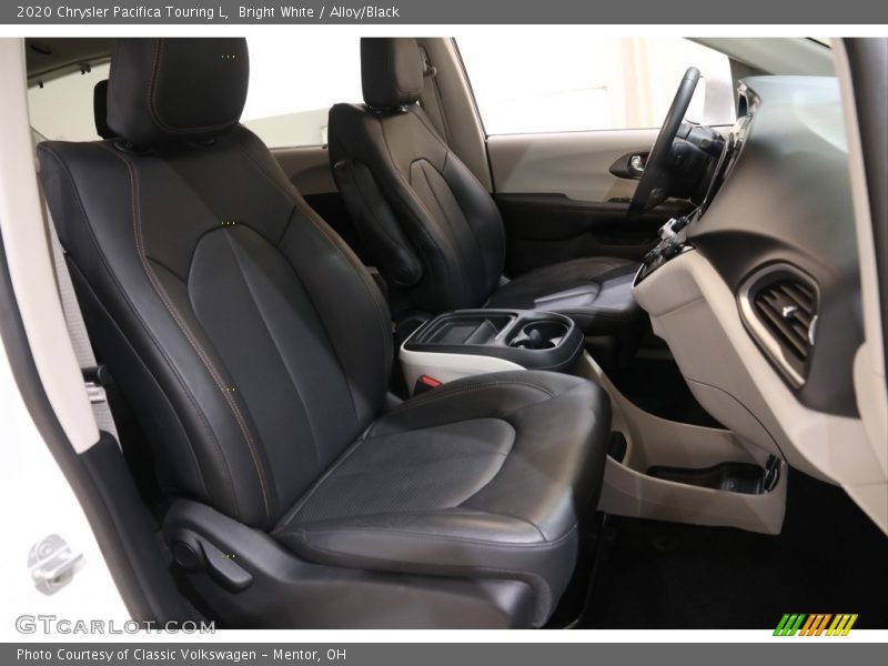 Bright White / Alloy/Black 2020 Chrysler Pacifica Touring L