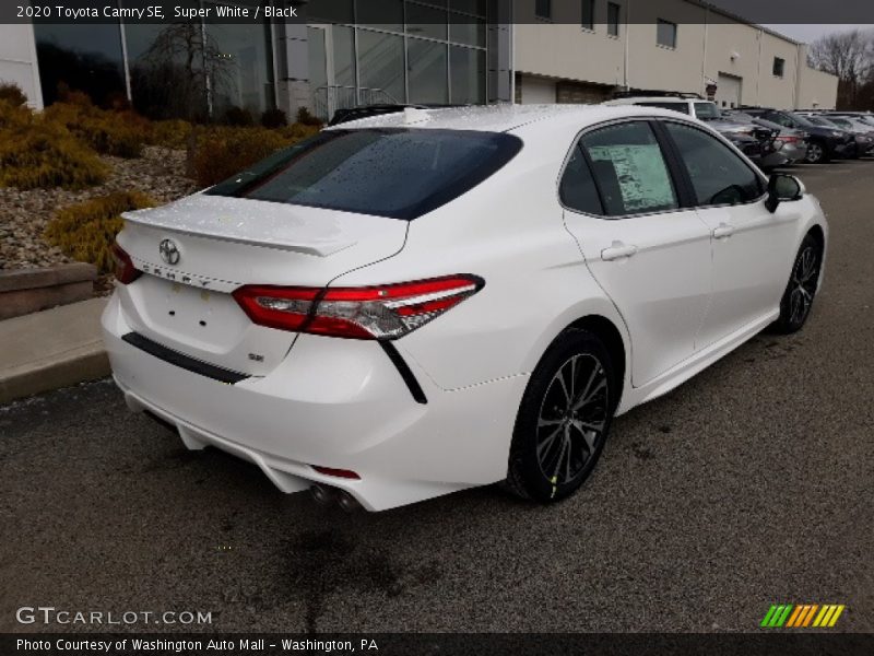 Super White / Black 2020 Toyota Camry SE