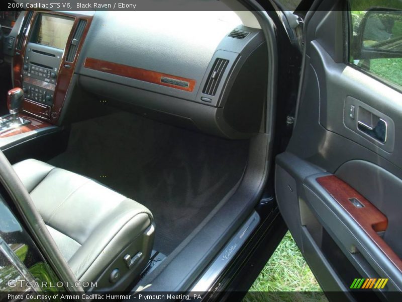 Black Raven / Ebony 2006 Cadillac STS V6