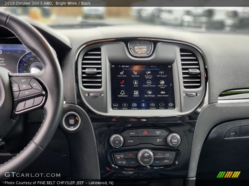 Bright White / Black 2019 Chrysler 300 S AWD