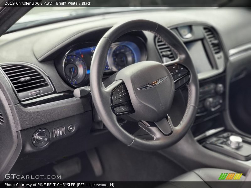 Bright White / Black 2019 Chrysler 300 S AWD