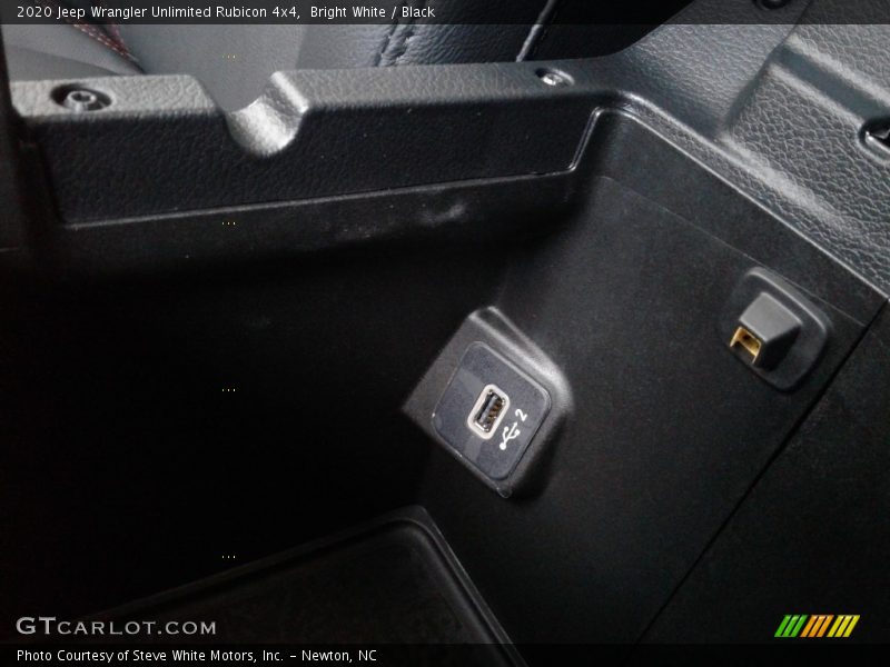 Bright White / Black 2020 Jeep Wrangler Unlimited Rubicon 4x4
