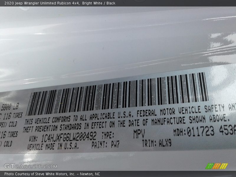 Bright White / Black 2020 Jeep Wrangler Unlimited Rubicon 4x4