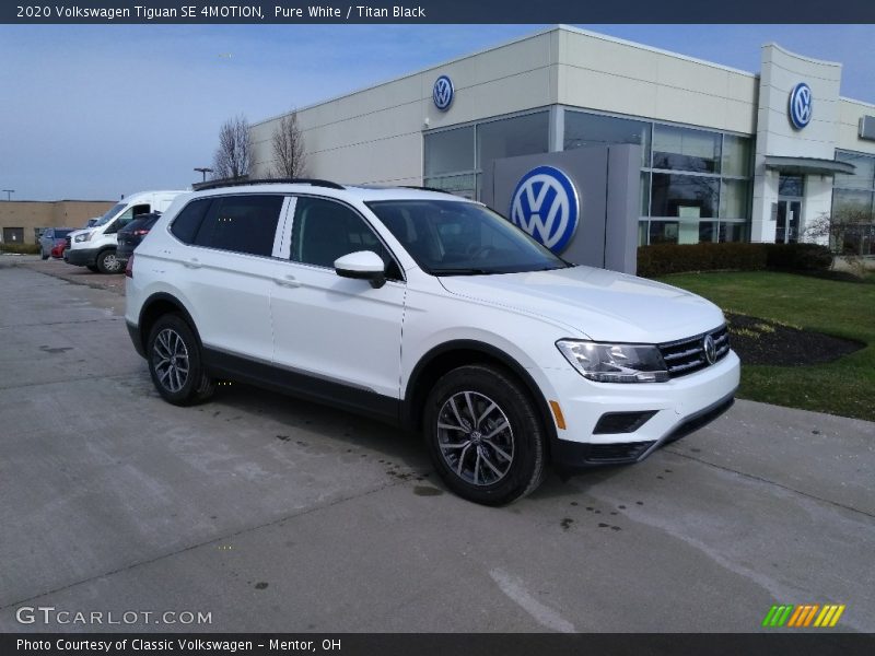 Front 3/4 View of 2020 Tiguan SE 4MOTION