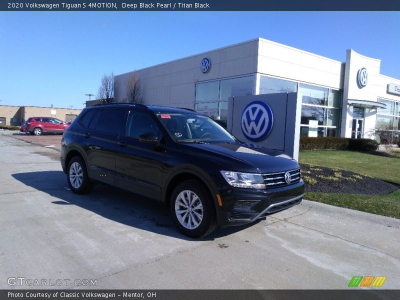 Deep Black Pearl / Titan Black 2020 Volkswagen Tiguan S 4MOTION