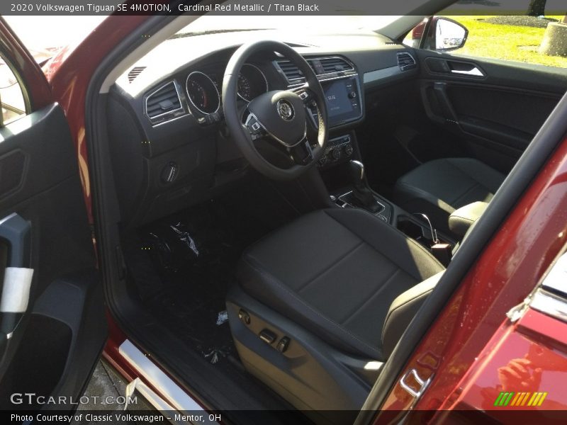 Cardinal Red Metallic / Titan Black 2020 Volkswagen Tiguan SE 4MOTION