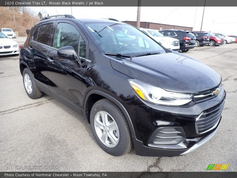 Mosaic Black Metallic / Jet Black 2020 Chevrolet Trax LT