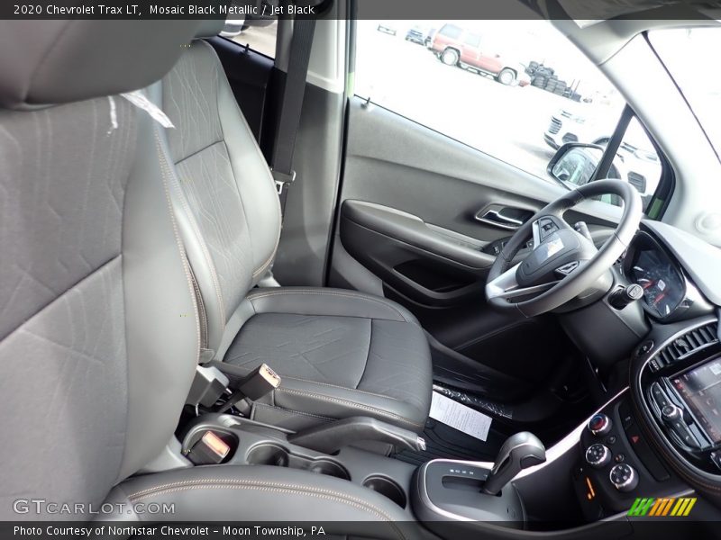 Mosaic Black Metallic / Jet Black 2020 Chevrolet Trax LT