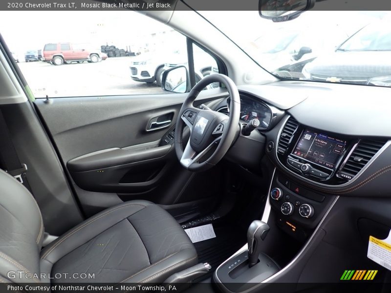Mosaic Black Metallic / Jet Black 2020 Chevrolet Trax LT