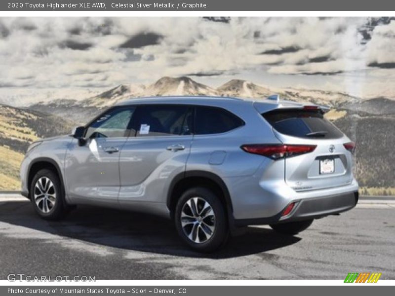 Celestial Silver Metallic / Graphite 2020 Toyota Highlander XLE AWD