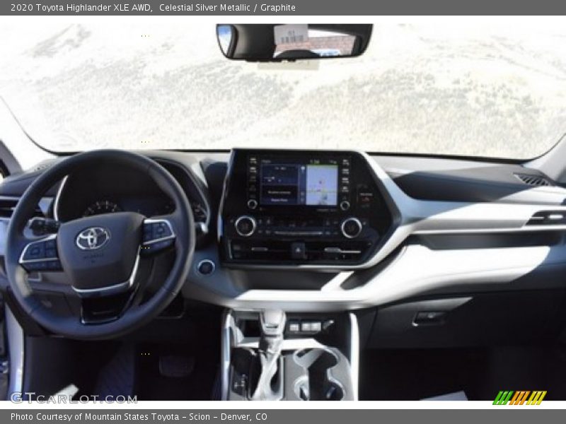 Celestial Silver Metallic / Graphite 2020 Toyota Highlander XLE AWD
