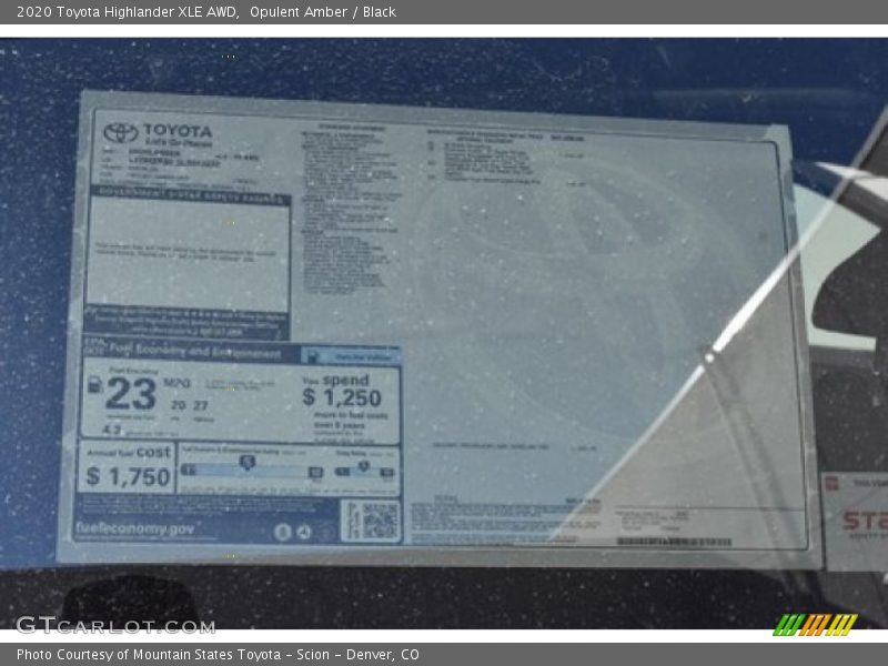 Opulent Amber / Black 2020 Toyota Highlander XLE AWD