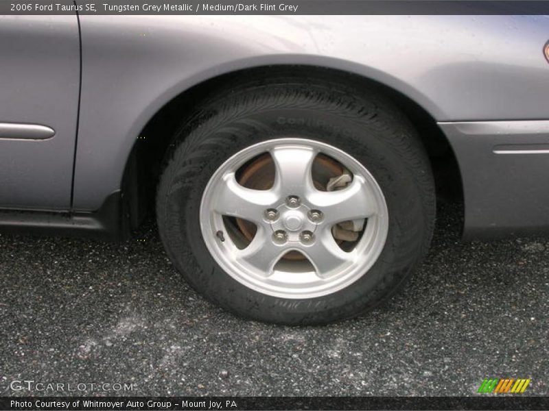 Tungsten Grey Metallic / Medium/Dark Flint Grey 2006 Ford Taurus SE