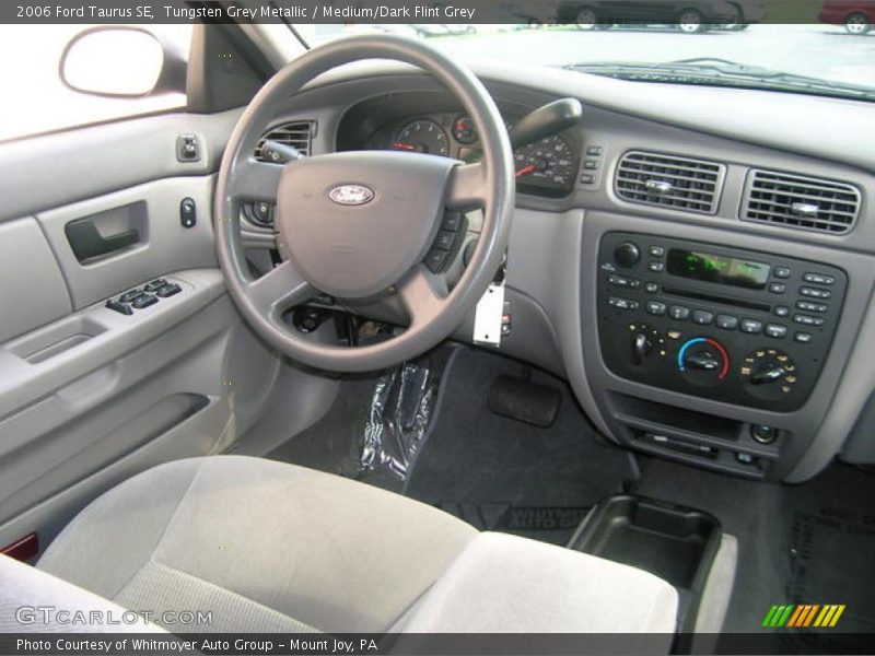 Tungsten Grey Metallic / Medium/Dark Flint Grey 2006 Ford Taurus SE