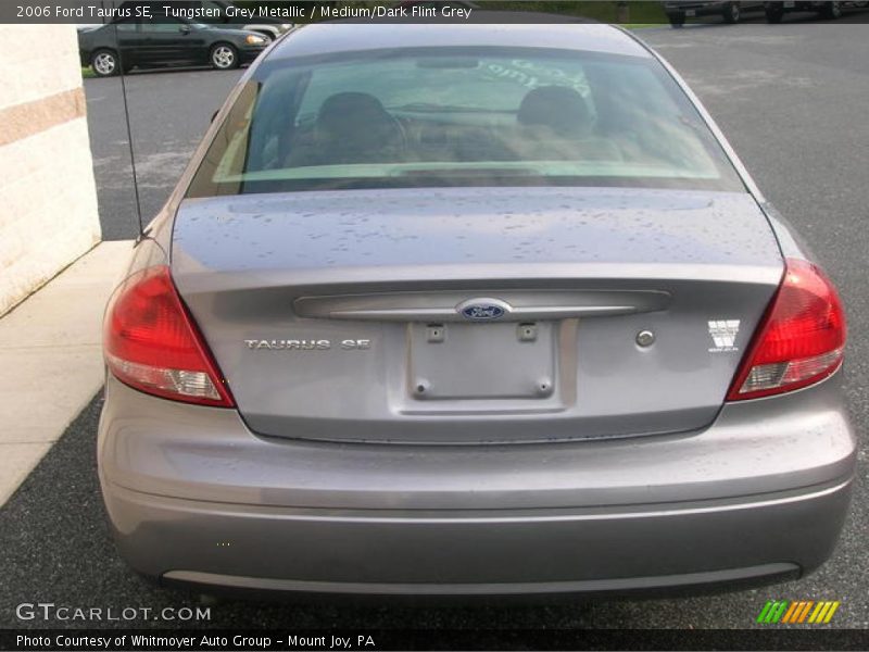 Tungsten Grey Metallic / Medium/Dark Flint Grey 2006 Ford Taurus SE