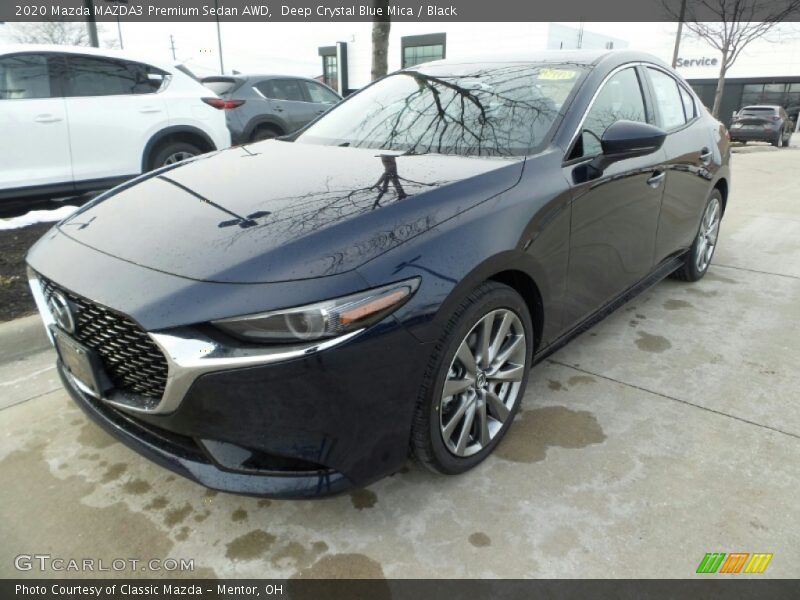 Front 3/4 View of 2020 MAZDA3 Premium Sedan AWD