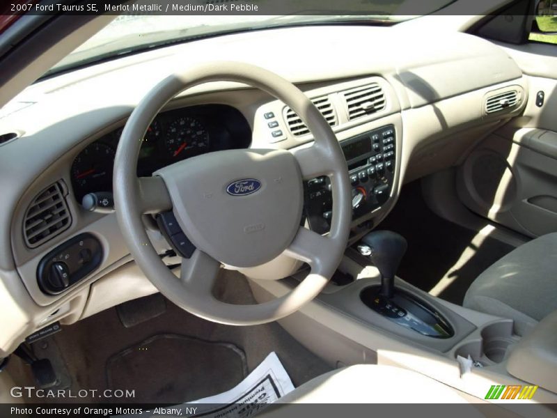 Merlot Metallic / Medium/Dark Pebble 2007 Ford Taurus SE
