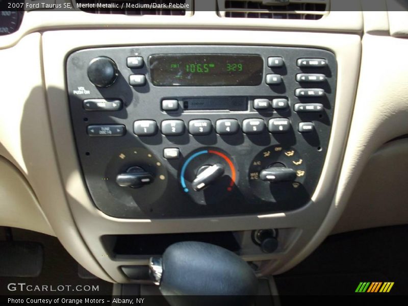 Merlot Metallic / Medium/Dark Pebble 2007 Ford Taurus SE