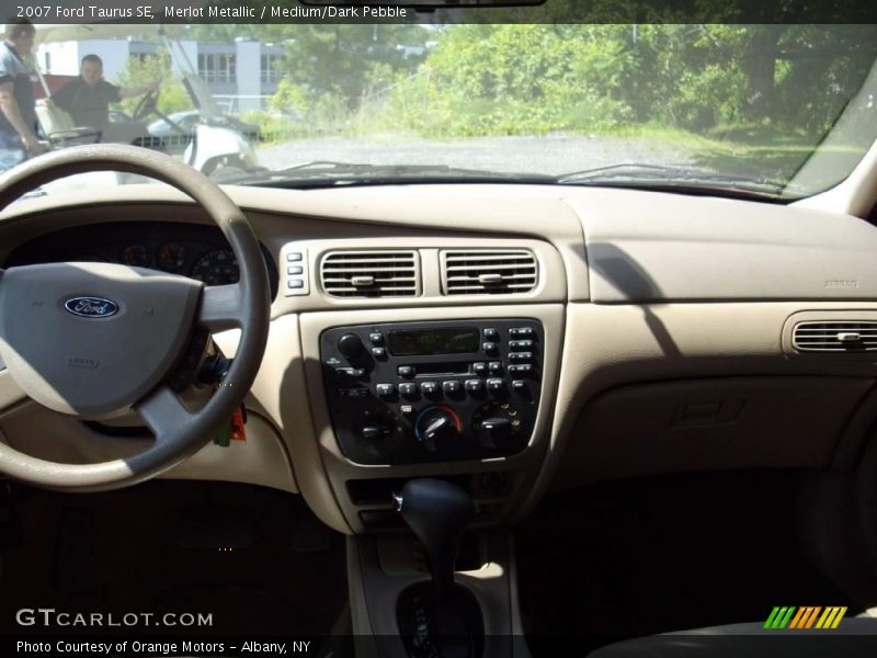 Merlot Metallic / Medium/Dark Pebble 2007 Ford Taurus SE