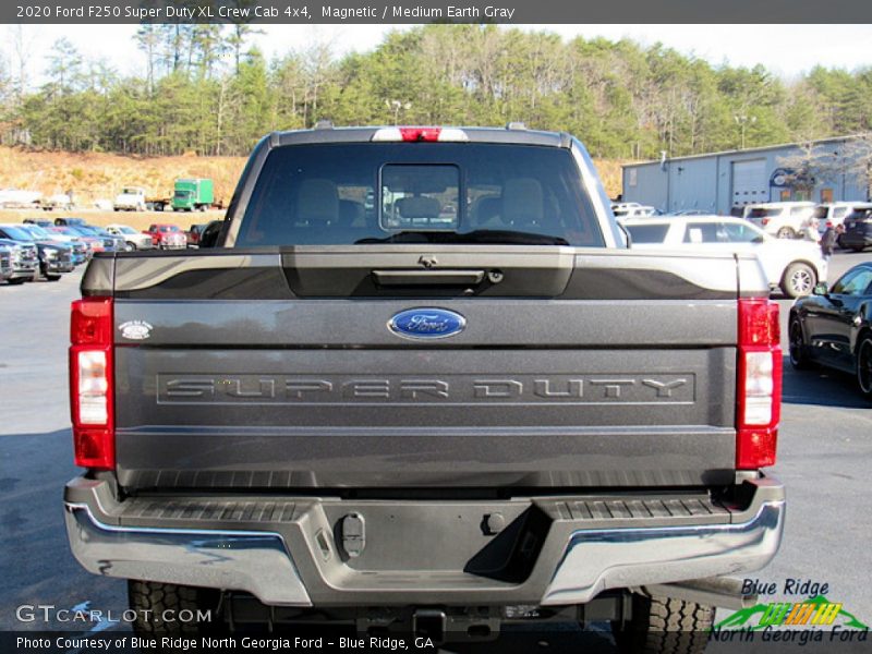 Magnetic / Medium Earth Gray 2020 Ford F250 Super Duty XL Crew Cab 4x4