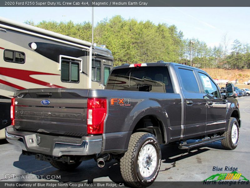 Magnetic / Medium Earth Gray 2020 Ford F250 Super Duty XL Crew Cab 4x4