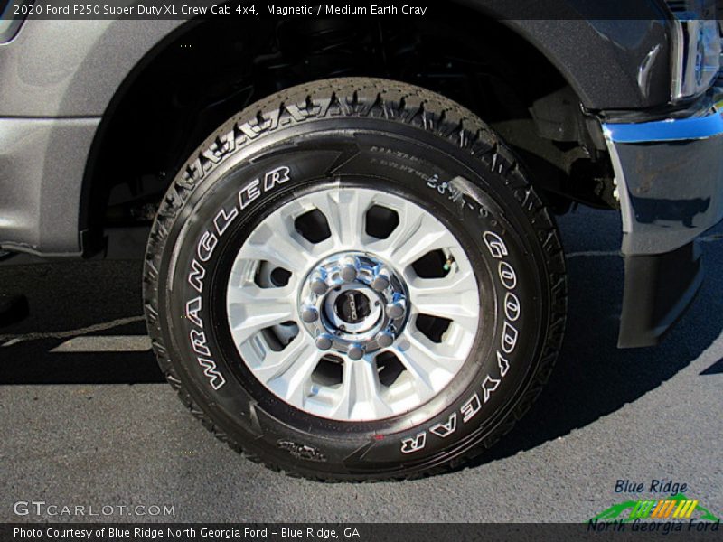 Magnetic / Medium Earth Gray 2020 Ford F250 Super Duty XL Crew Cab 4x4