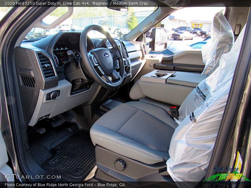 Magnetic / Medium Earth Gray 2020 Ford F250 Super Duty XL Crew Cab 4x4