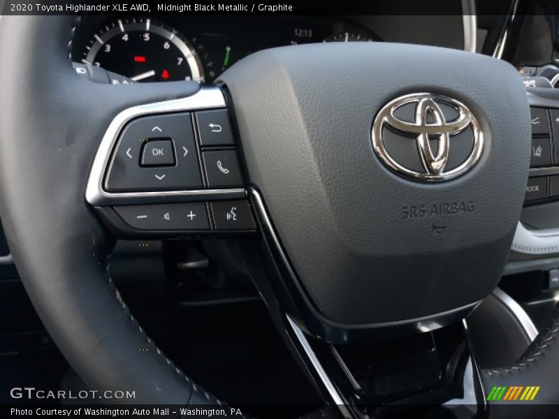 Midnight Black Metallic / Graphite 2020 Toyota Highlander XLE AWD
