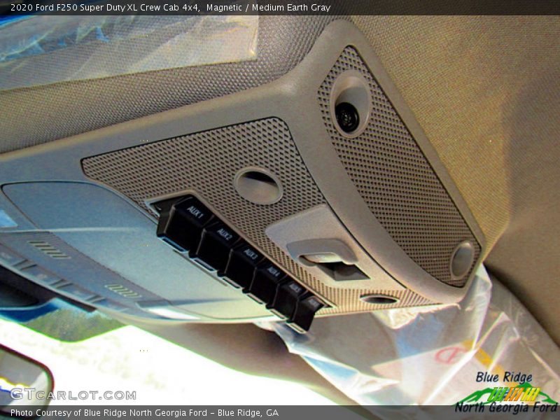 Magnetic / Medium Earth Gray 2020 Ford F250 Super Duty XL Crew Cab 4x4