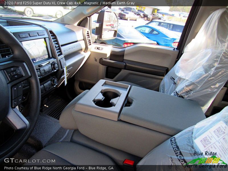 Magnetic / Medium Earth Gray 2020 Ford F250 Super Duty XL Crew Cab 4x4